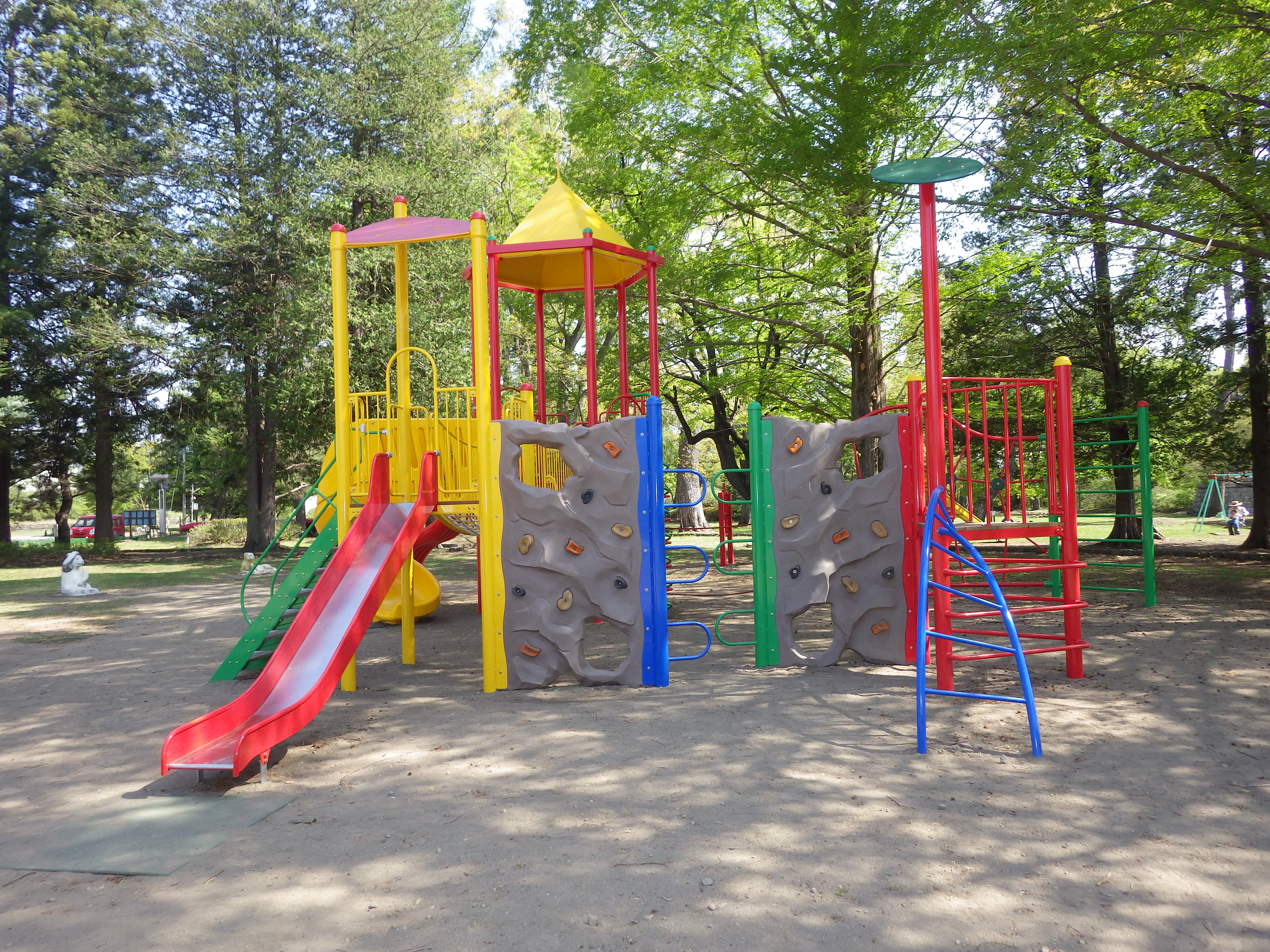 信州,上田,東御,サポートベンチ,観客席,ジャングルジム,ブランコ,鉄棒,遊具,公園施設製品,ワールドドリーム ドットコム